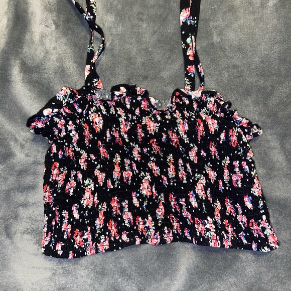 Top - Picture 2 of 2